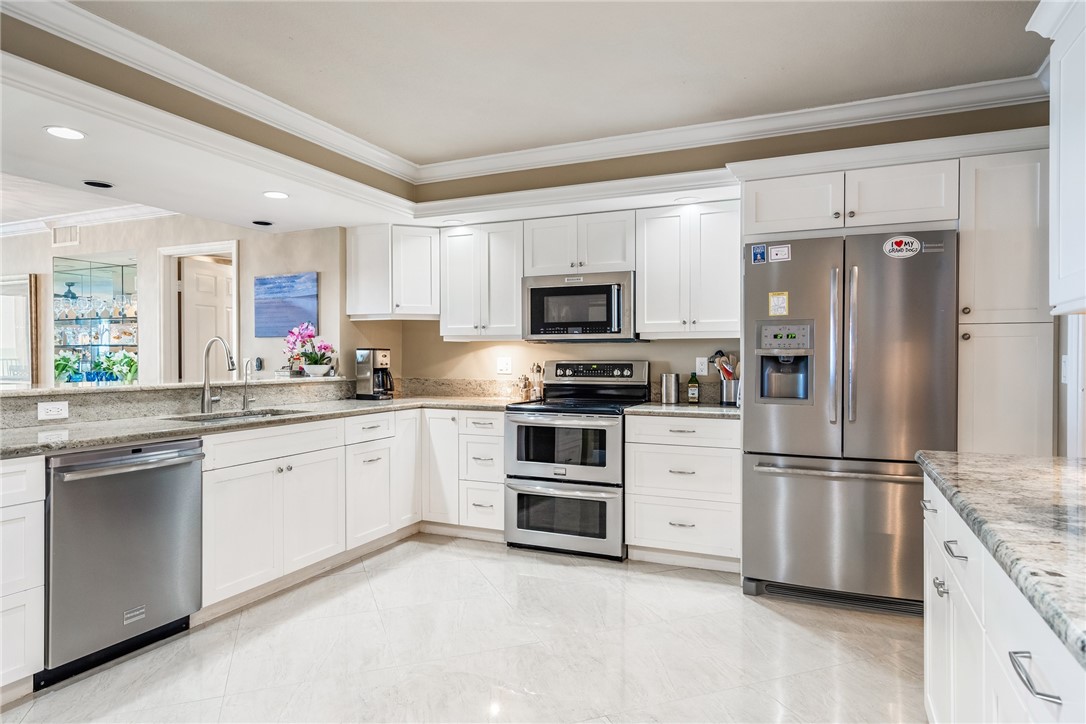 4800 Highway A1a 407