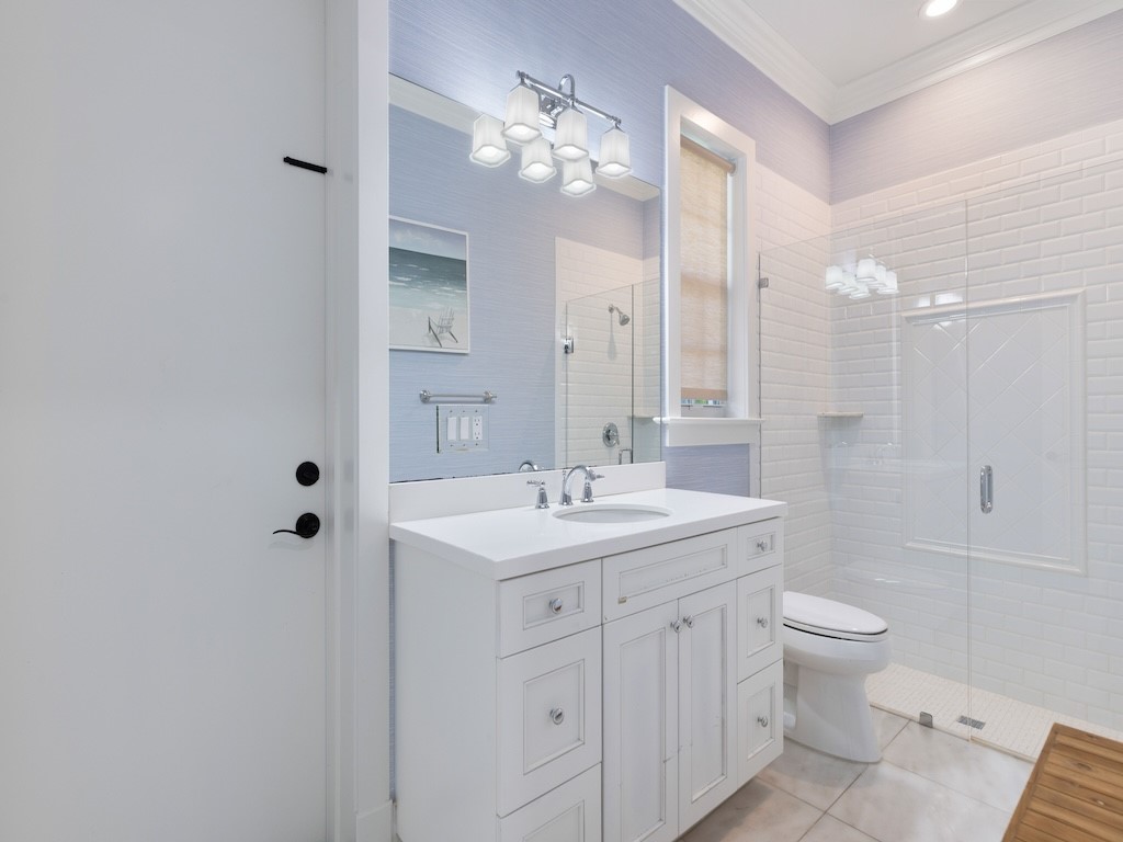 1618 W Sandpointe Place