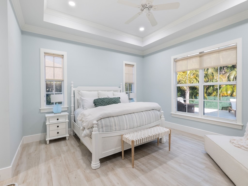 1618 W Sandpointe Place