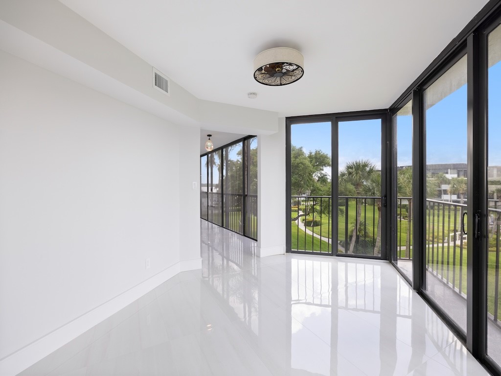 1825 Mooringline Drive 3AB