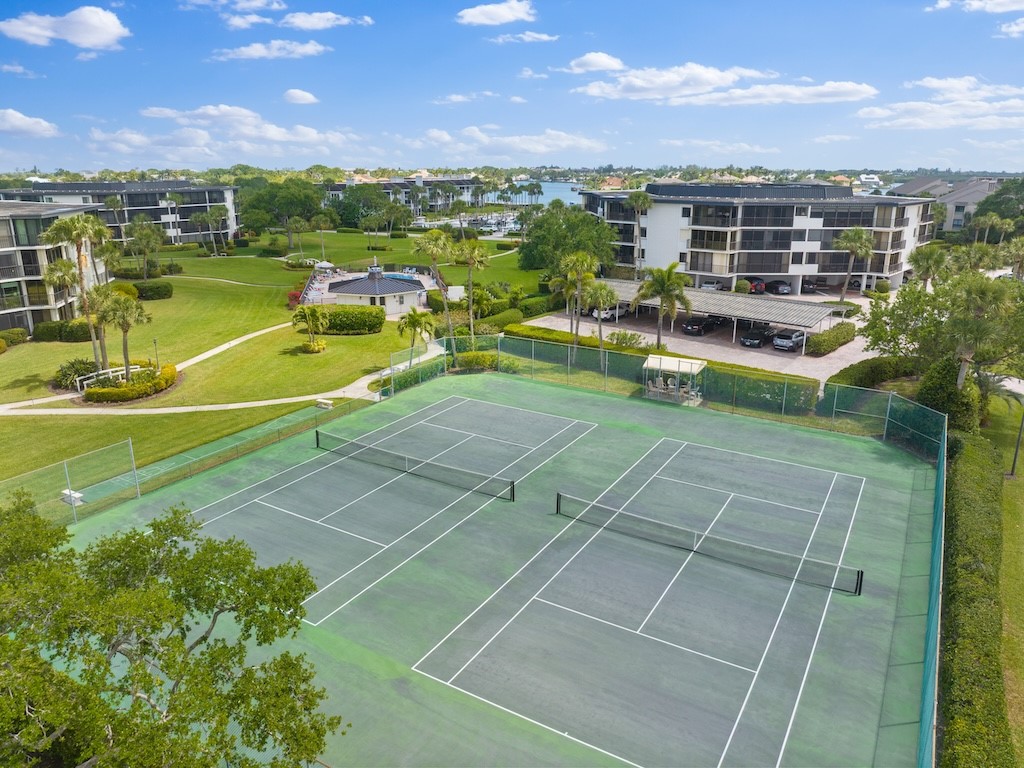 1825 Mooringline Drive 3AB