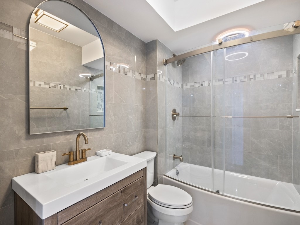 1825 Mooringline Drive 3AB