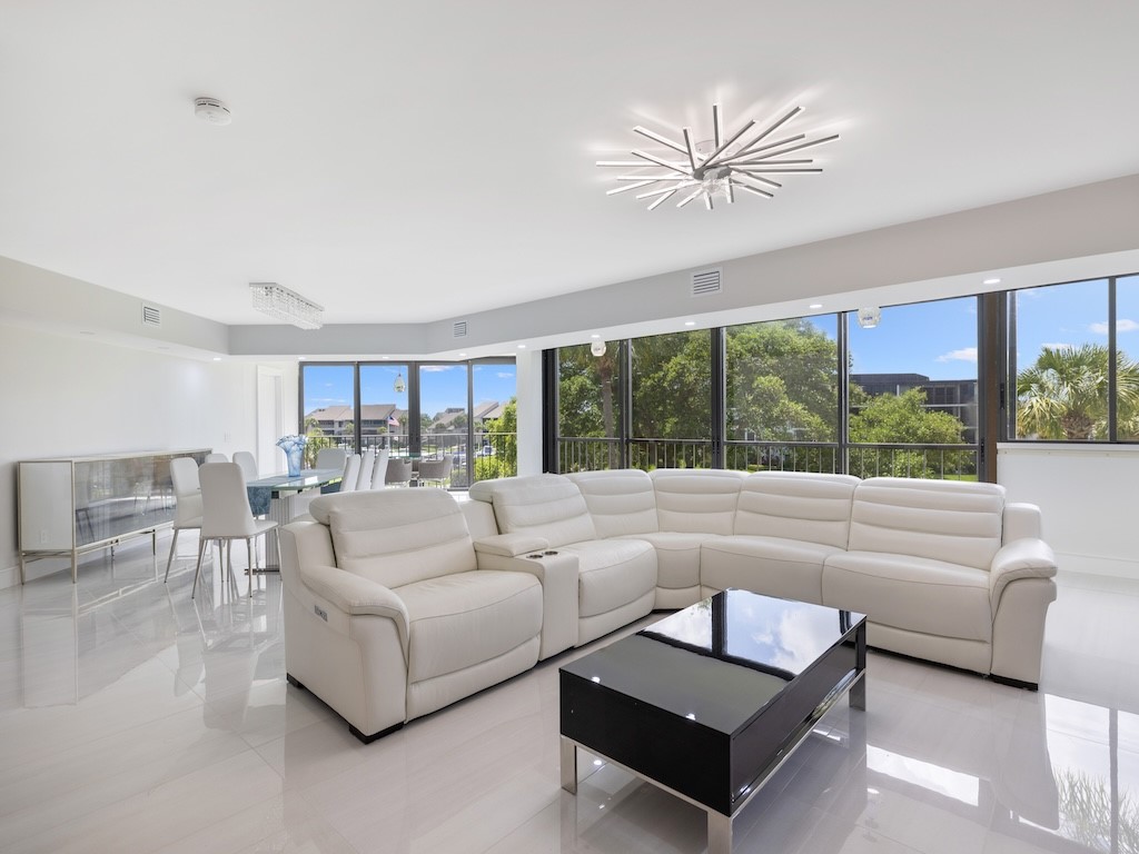 1825 Mooringline Drive 3AB