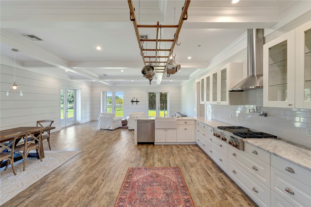 7350 Andrews Place SW