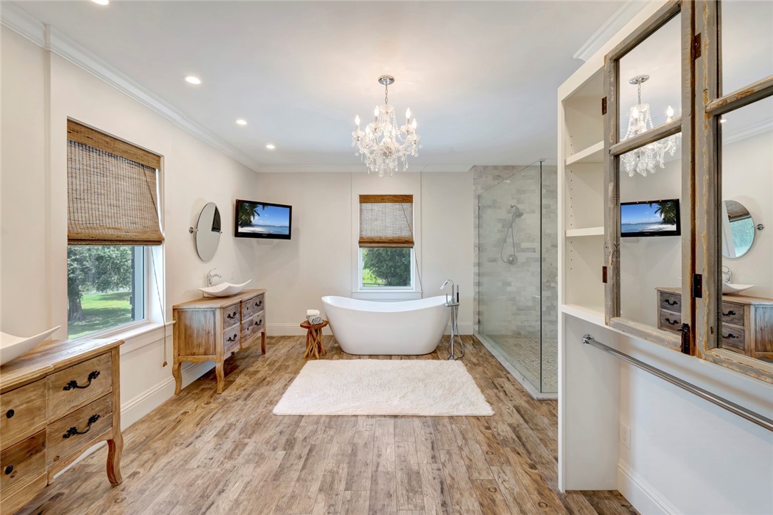 7350 Andrews Place SW