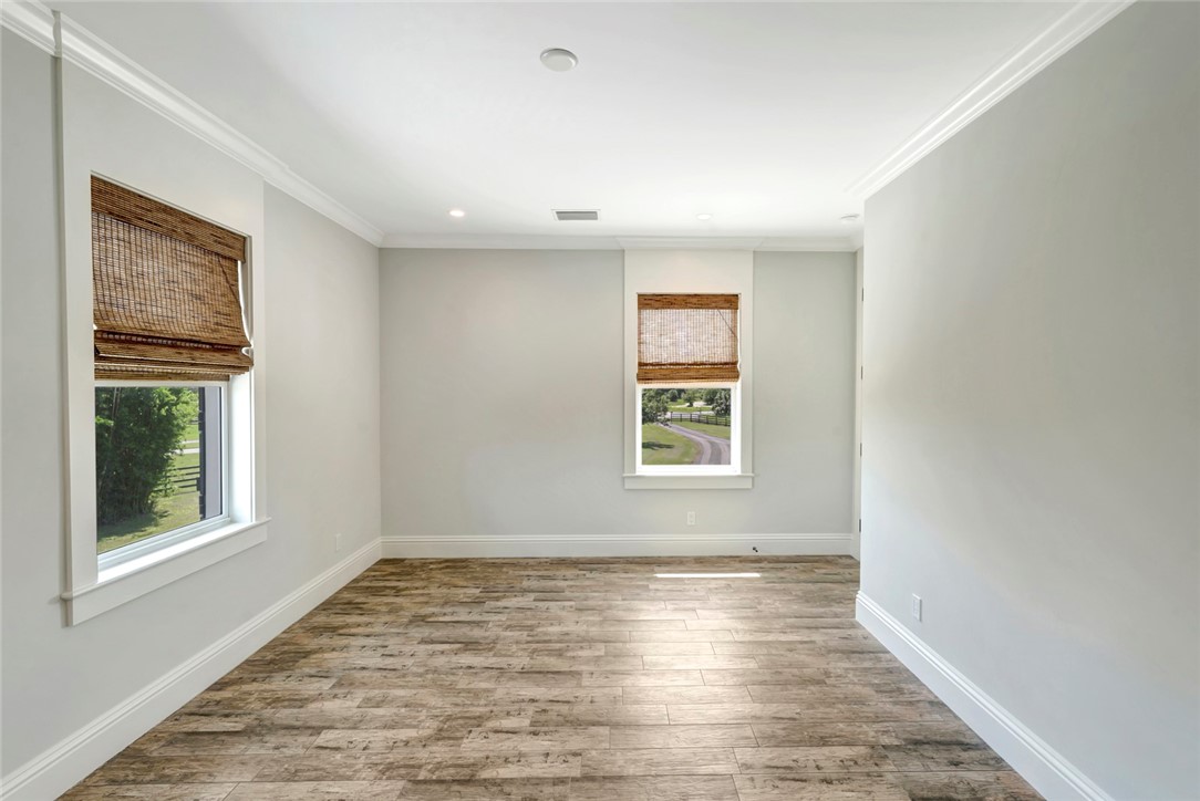 7350 Andrews Place SW