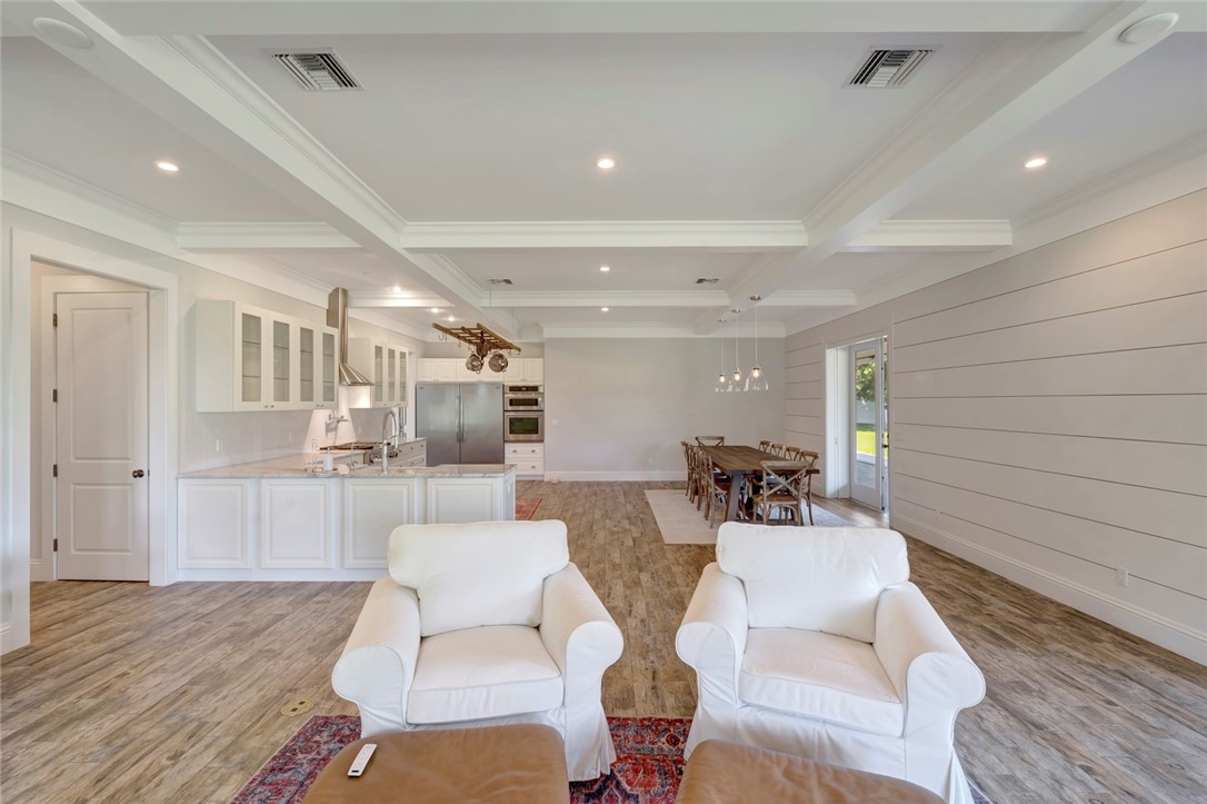 7350 Andrews Place SW