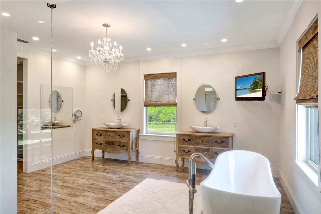 7350 Andrews Place SW