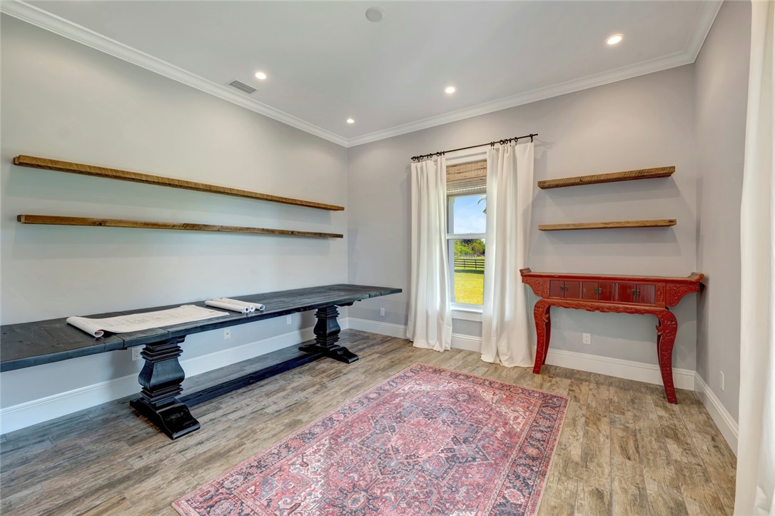 7350 Andrews Place SW