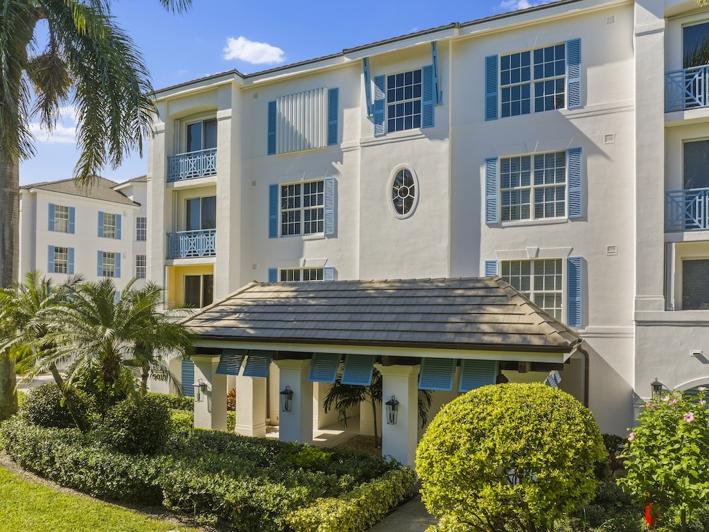 9013 Somerset Bay Lane 201