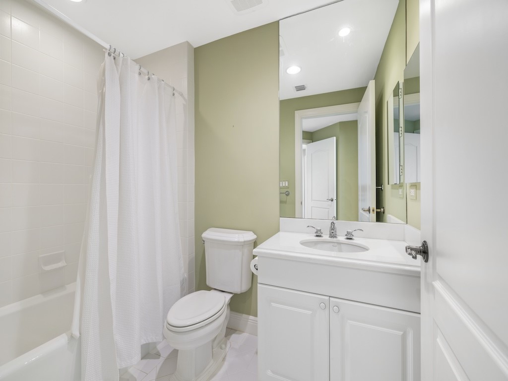 9013 Somerset Bay Lane 201