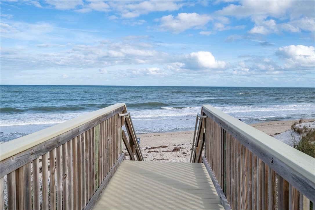 1930 Frosted Turquoise Way