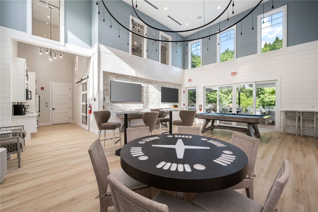 1930 Frosted Turquoise Way