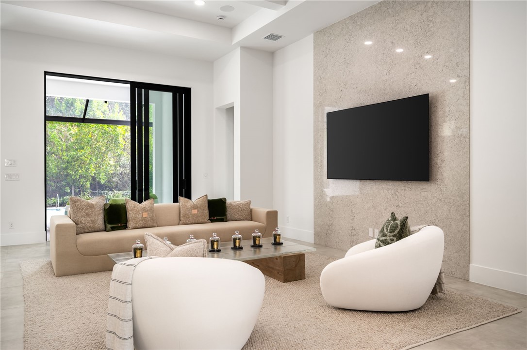 1930 Frosted Turquoise Way