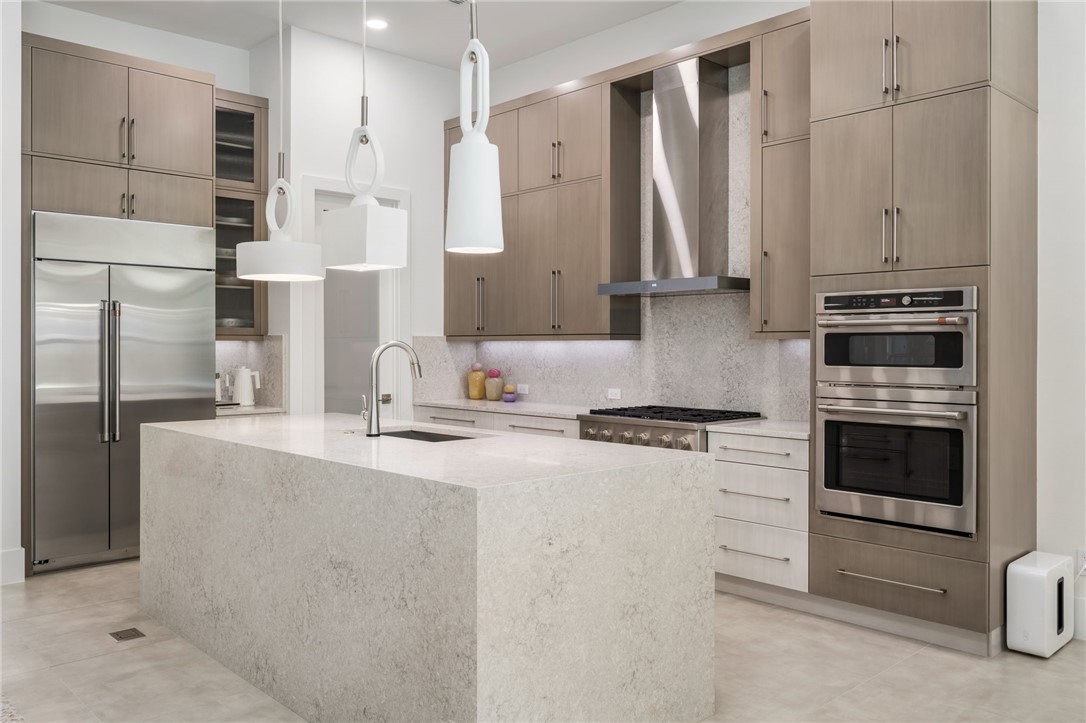 1930 Frosted Turquoise Way