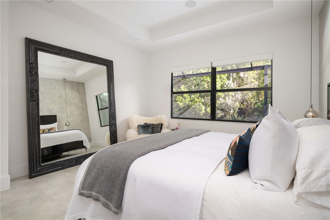 1930 Frosted Turquoise Way