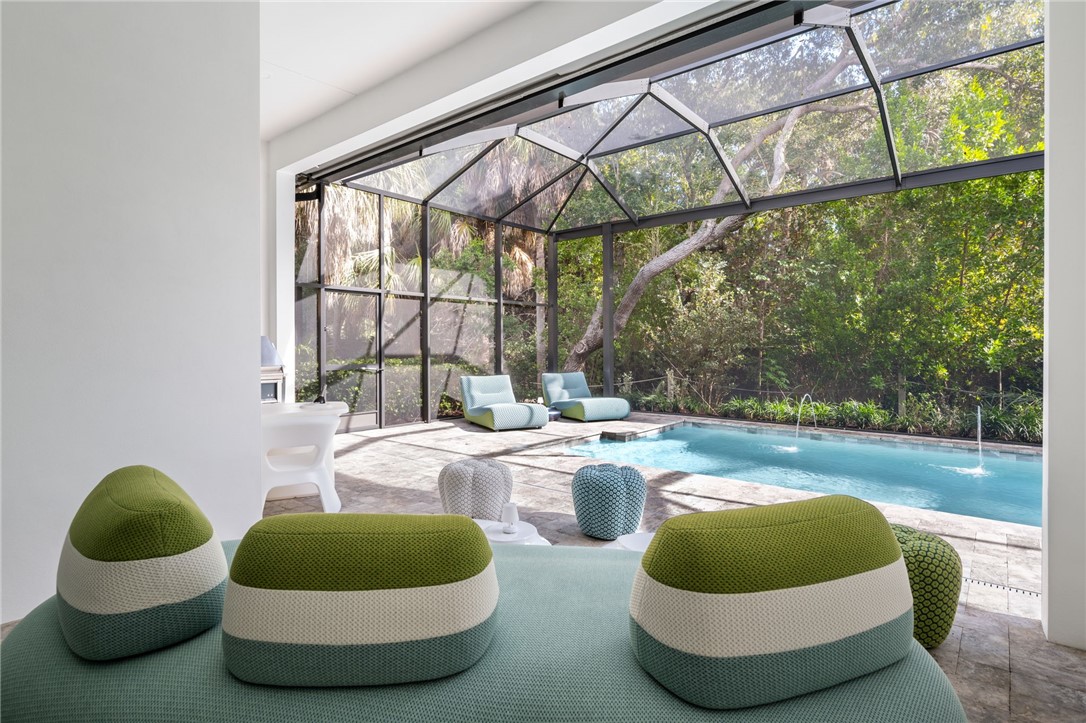 1930 Frosted Turquoise Way