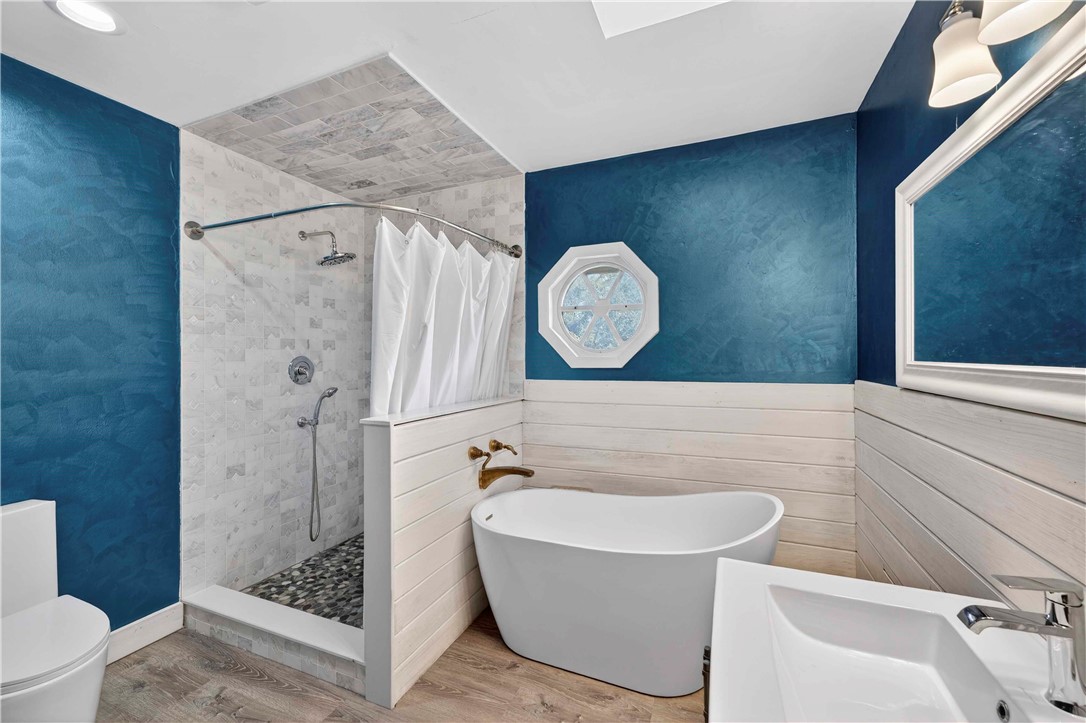 950 Winding River Road