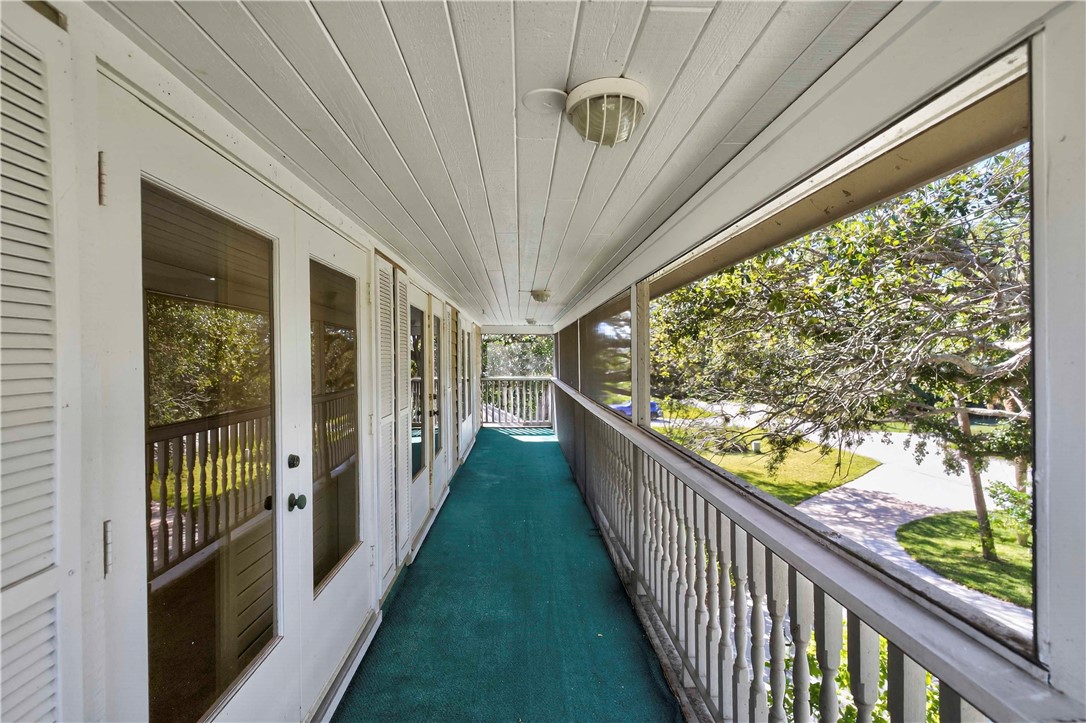 950 Winding River Road