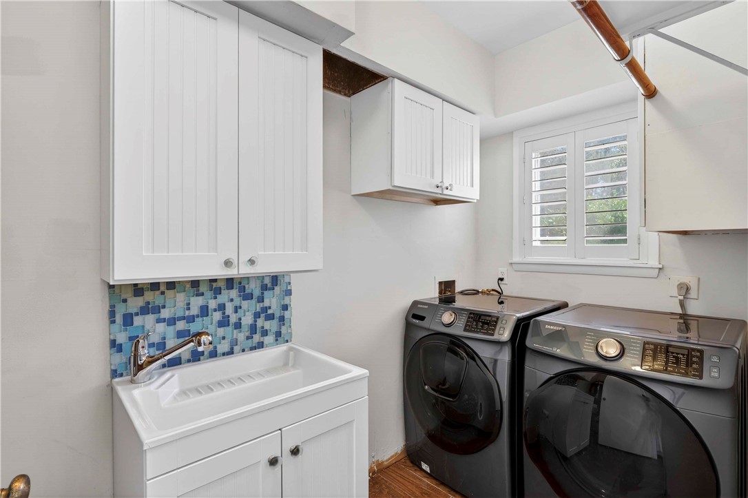 950 Winding River Road