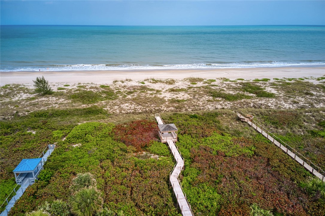 950 Winding River Road