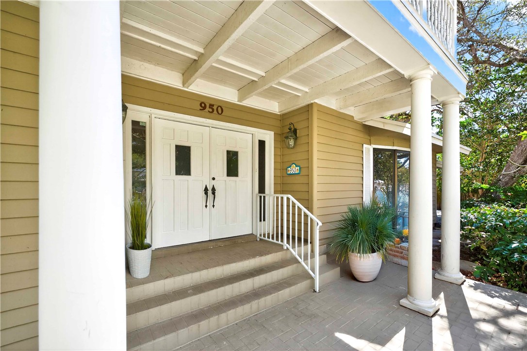 950 Winding River Road