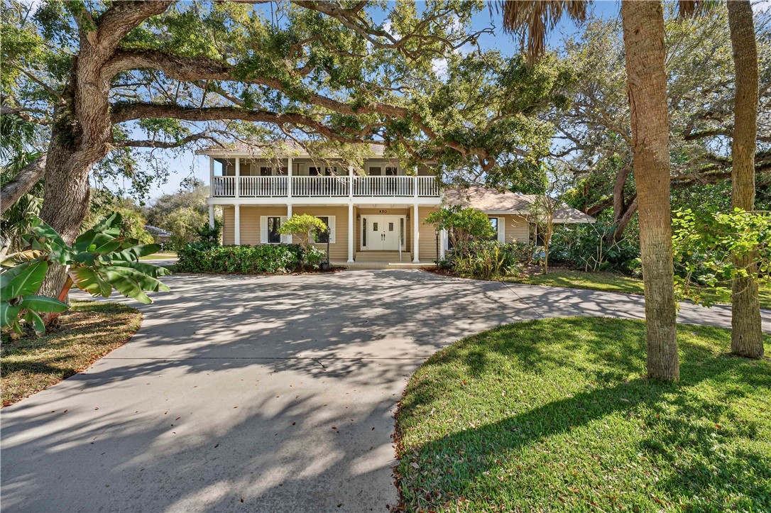 950 Winding River Road