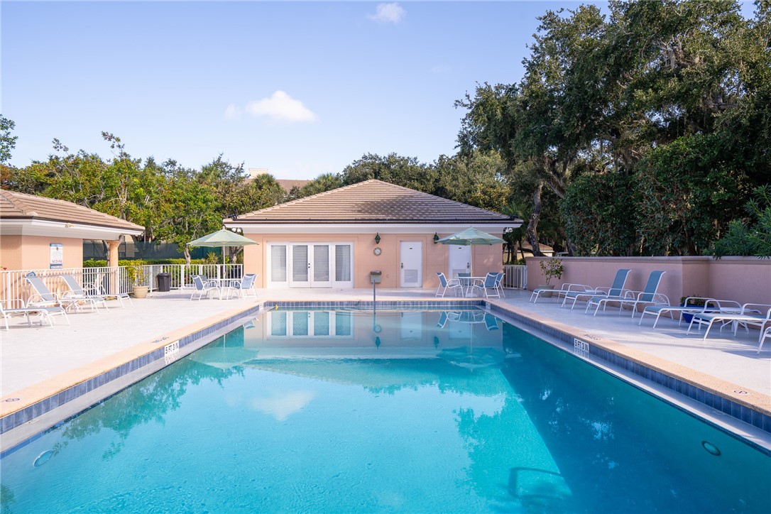 200 Sable Oak Lane 204
