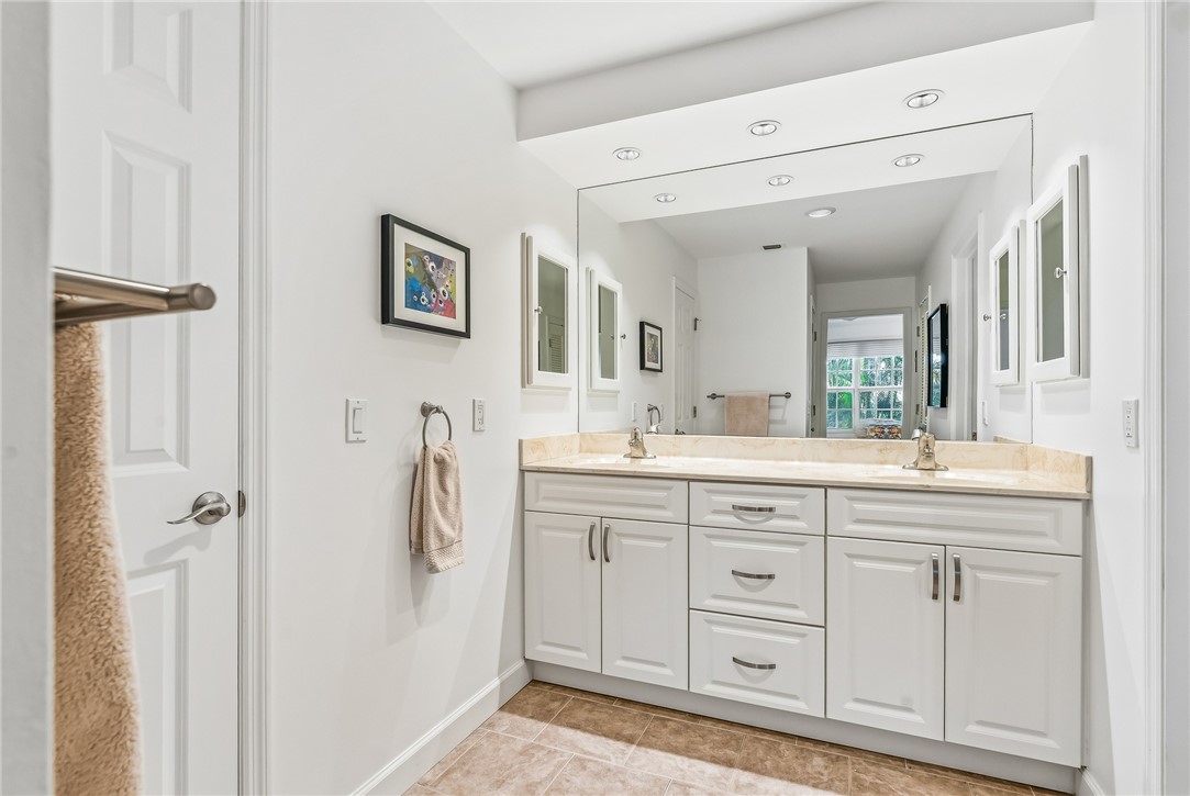 200 Sable Oak Lane 204