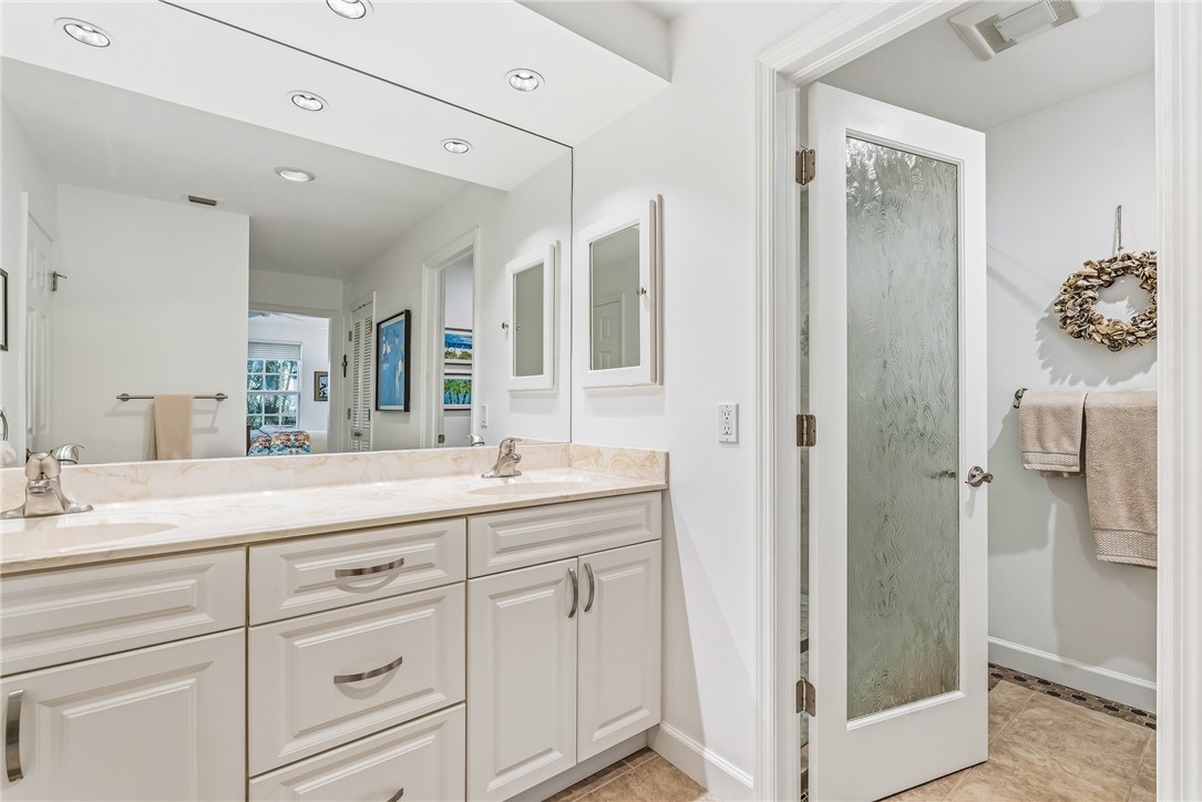 200 Sable Oak Lane 204