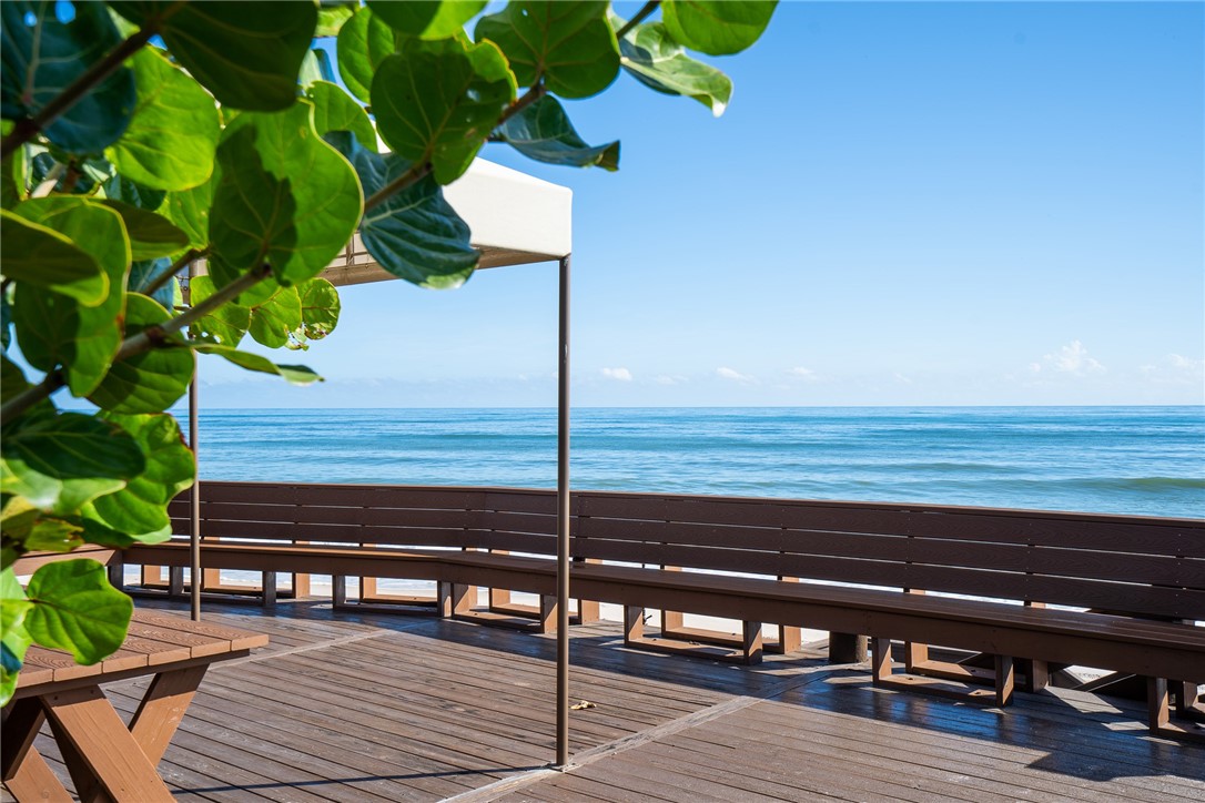 200 Sable Oak Lane 204