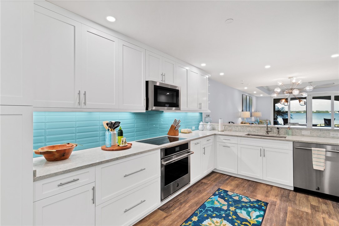 5250 E Harbor Village Drive 102