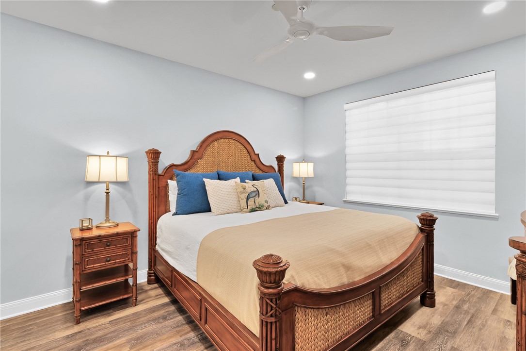 5250 E Harbor Village Drive 102