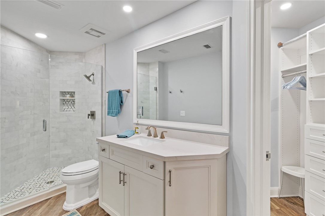 5250 E Harbor Village Drive 102