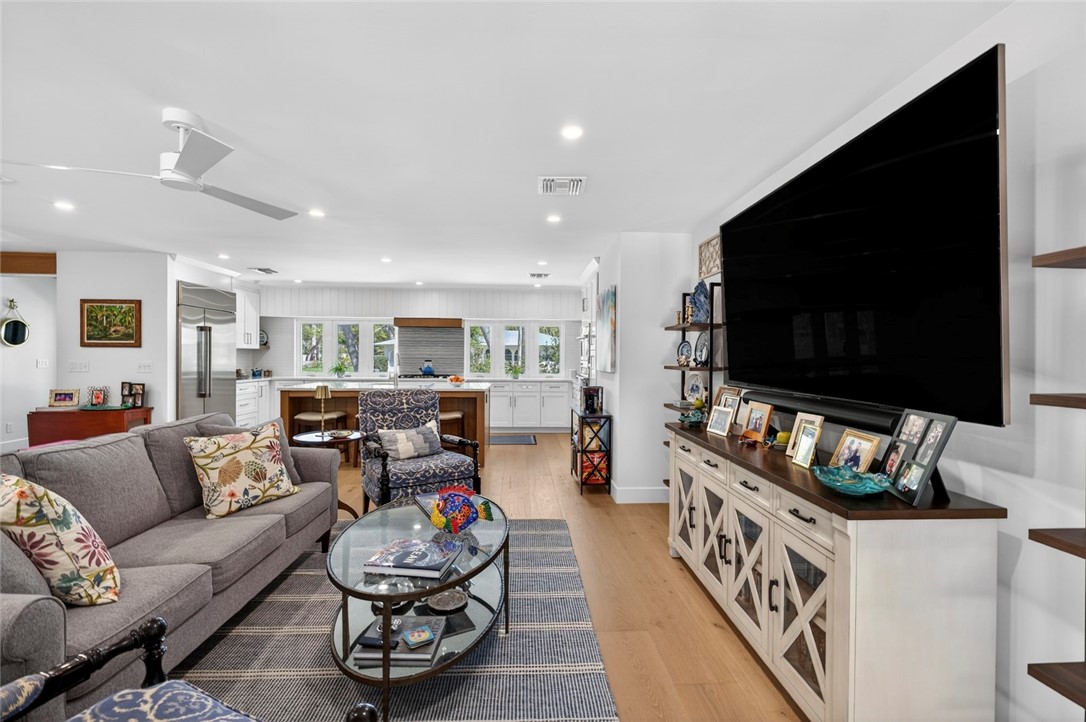 706 Hibiscus Lane