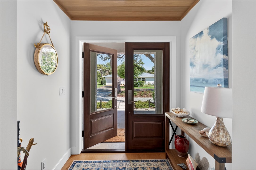 706 Hibiscus Lane