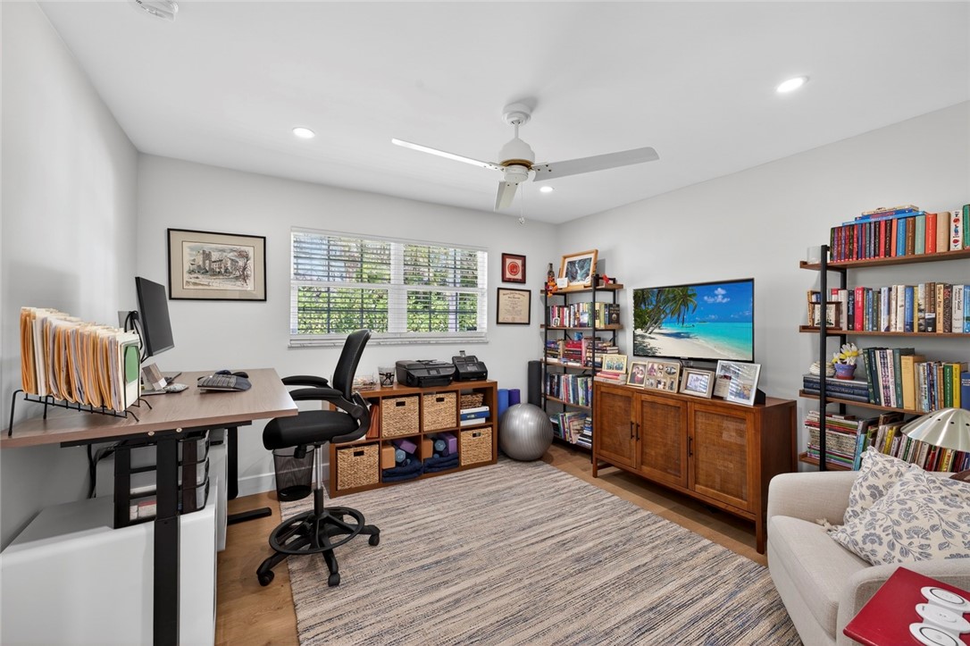 706 Hibiscus Lane