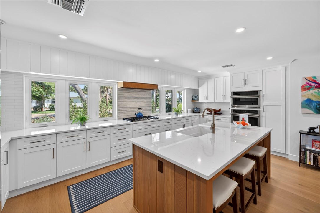 706 Hibiscus Lane
