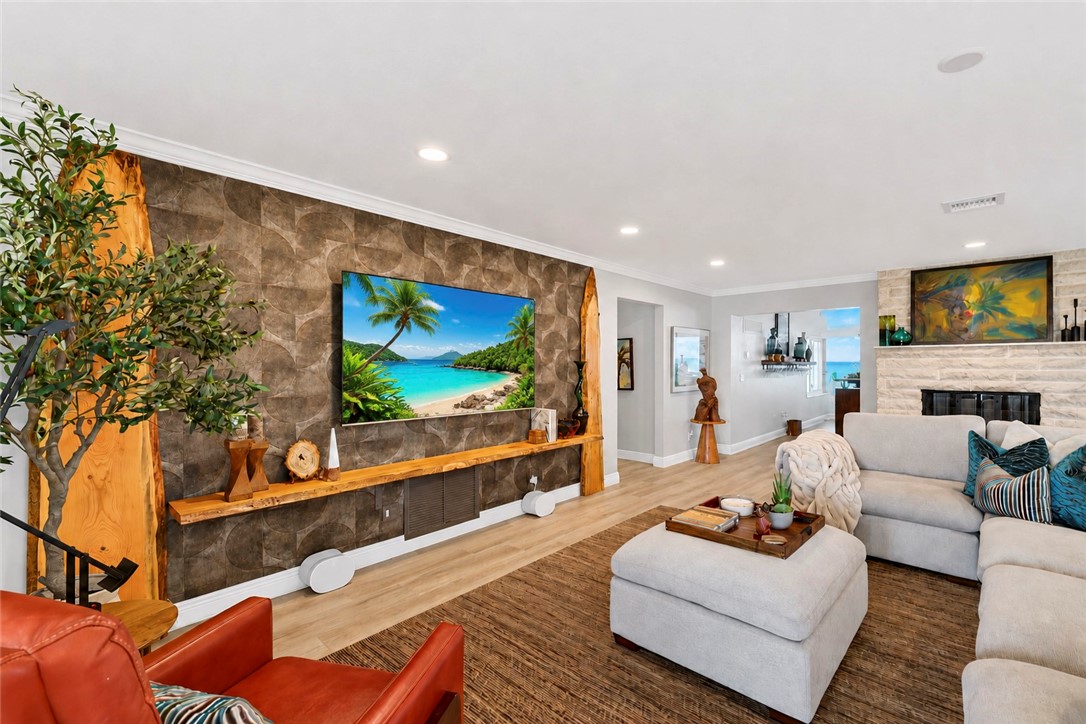 1000 Sunrise Terrace