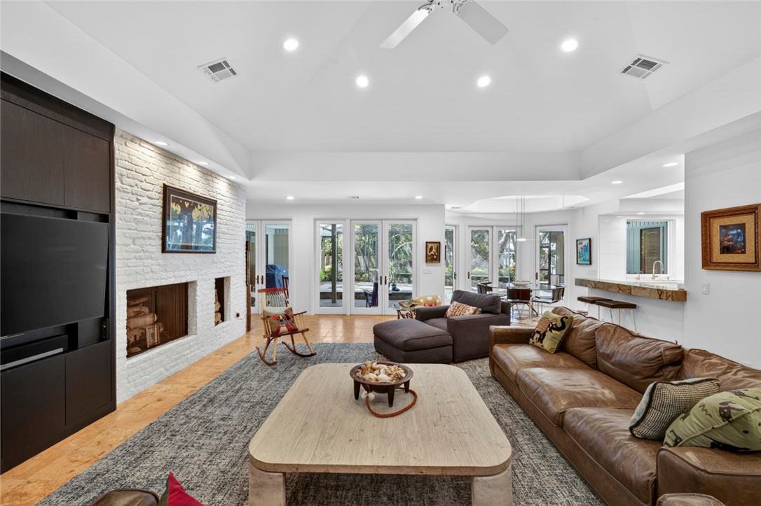 1371 Jonathans Trail