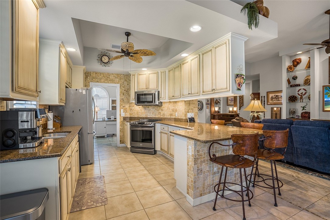 5186 Eleuthra Circle