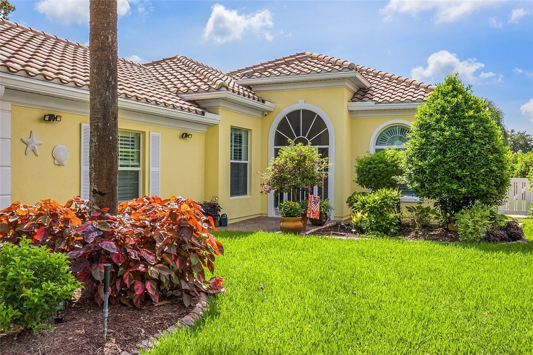5186 Eleuthra Circle