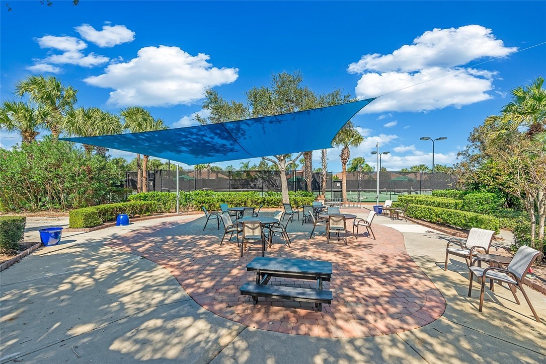 5186 Eleuthra Circle
