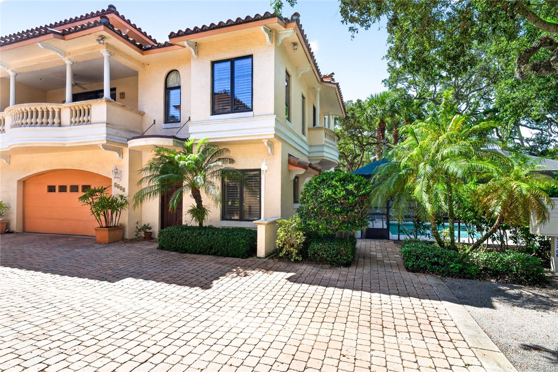 1618 Club Drive
