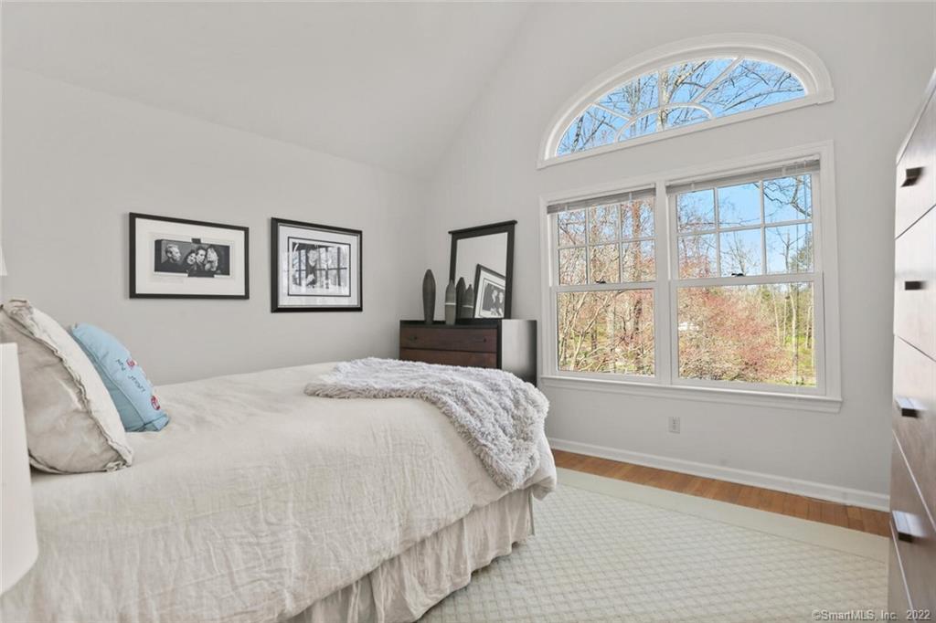 25 Sturges Ridge Road