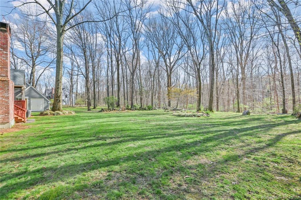 25 Sturges Ridge Road