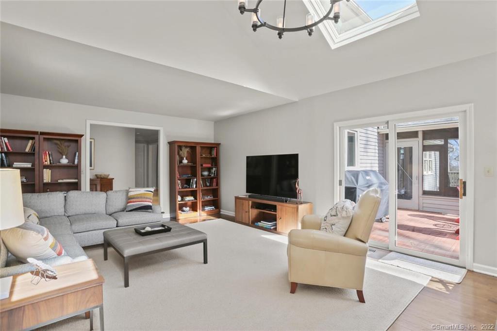 25 Sturges Ridge Road