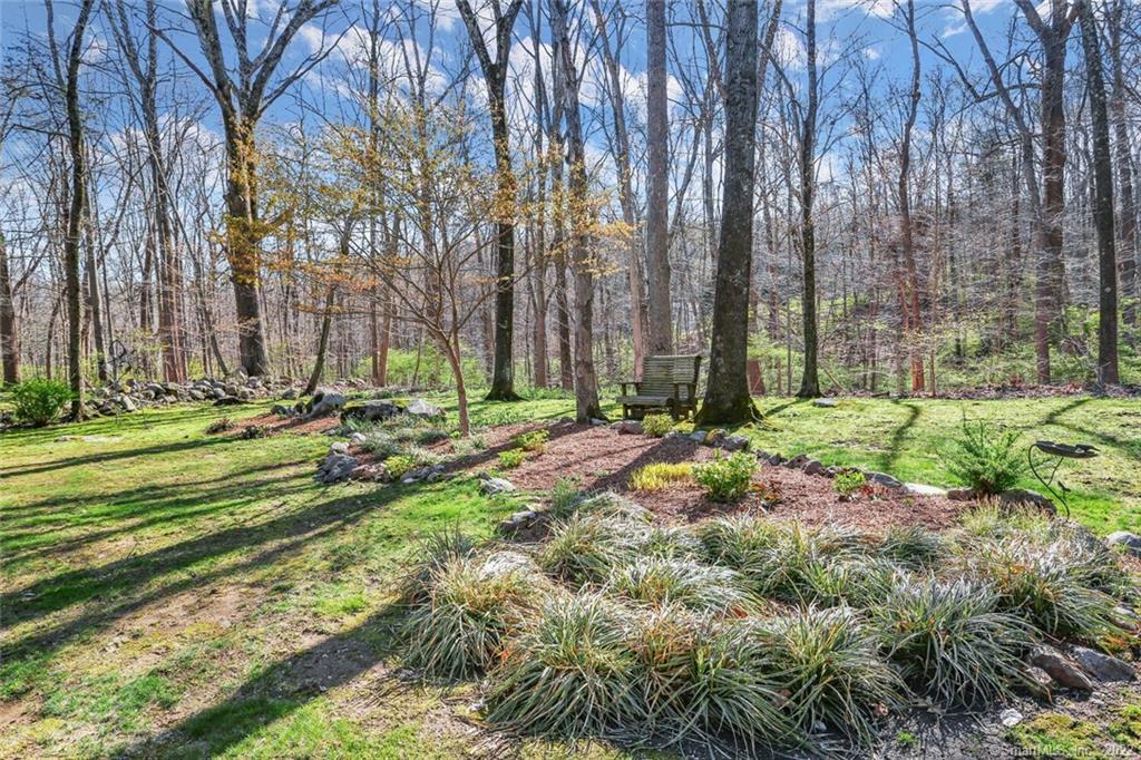 25 Sturges Ridge Road