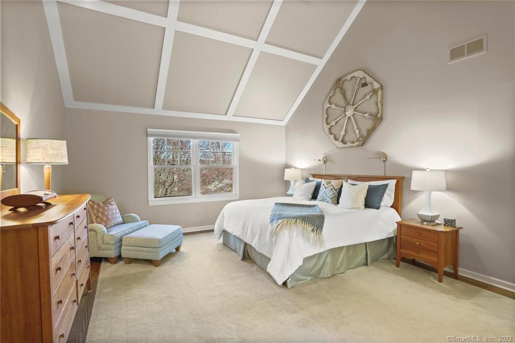 25 Sturges Ridge Road