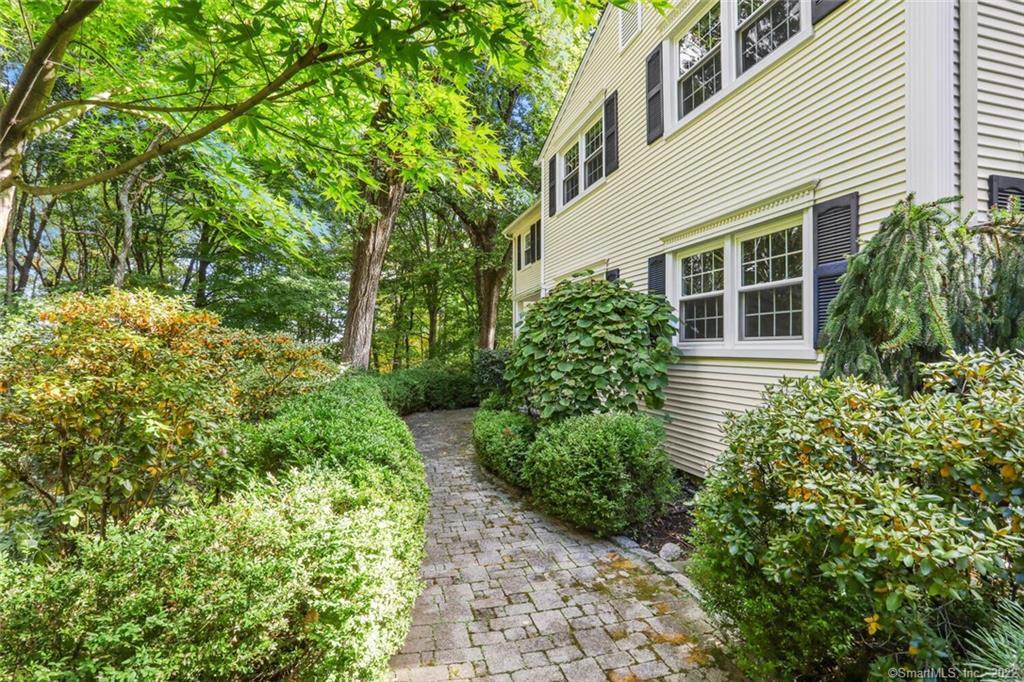 160 Signal Hill Road